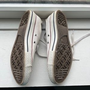 White low top converse